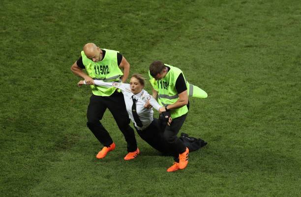 在前场专注 在前场专注